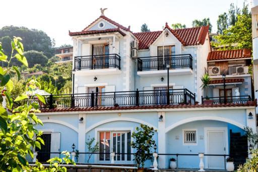 Fernanda'S Traditional 2 Floor House Villa Poros  Esterno foto
