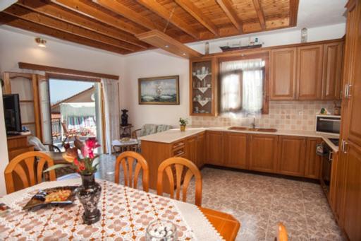 Fernanda'S Traditional 2 Floor House Villa Poros  Esterno foto